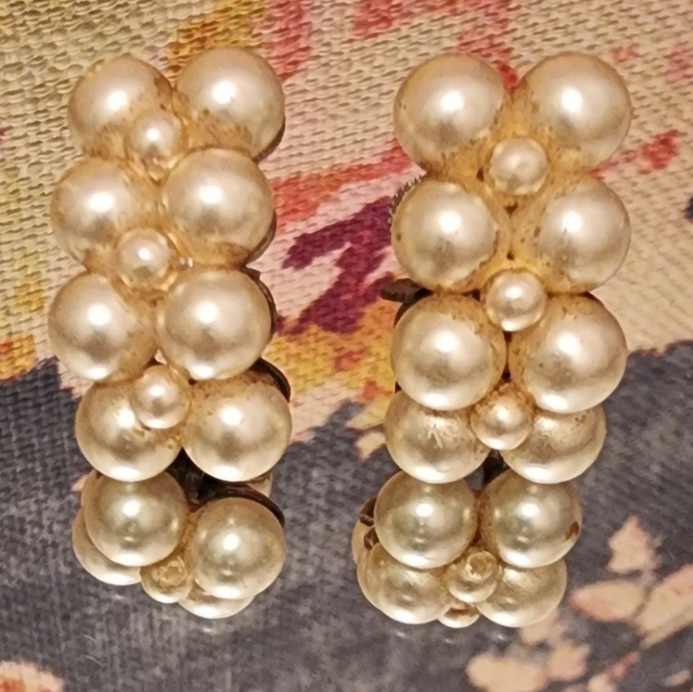 Vintage faux pearl earrings.
